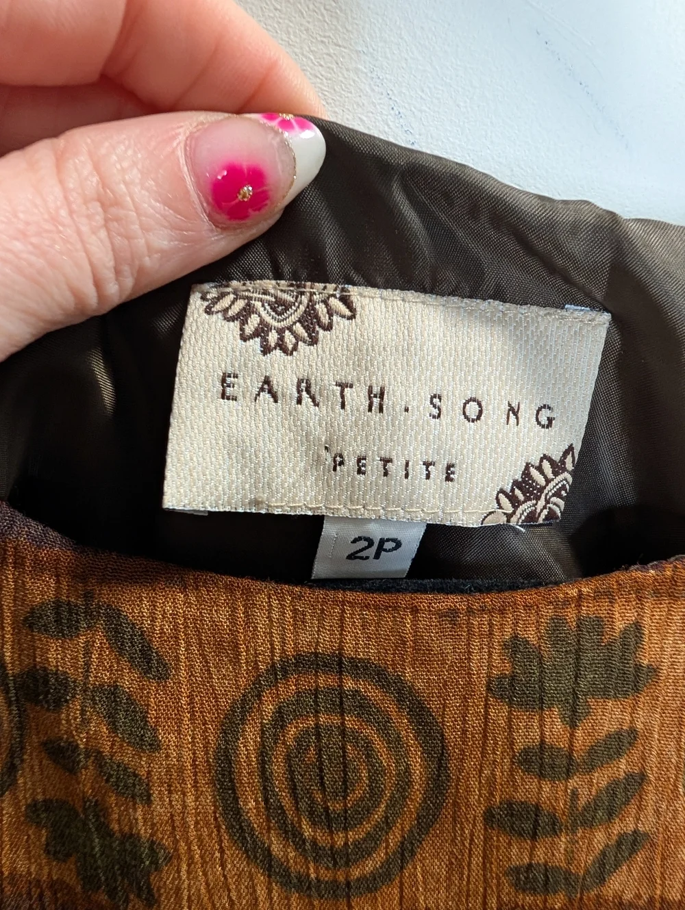 Earth Song Petite Boho Maxi Dress Brown Tribal Print Beaded Hem Size 2P - Picture 5 of 9
